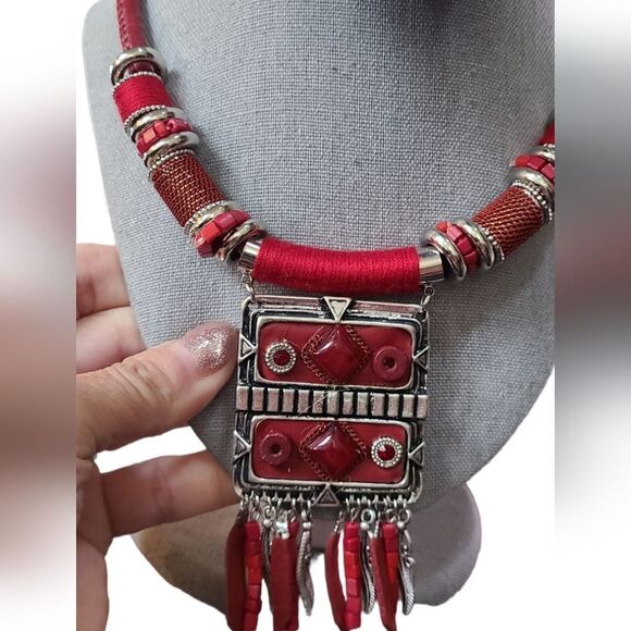 PARIS Necklace Ethnic Tribal Statement Solid Reversible Red & Silver - Picture 7 of 13